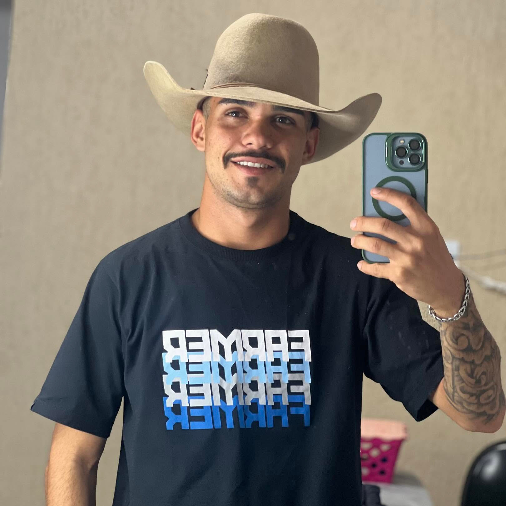 Acesse a página de João Pedro